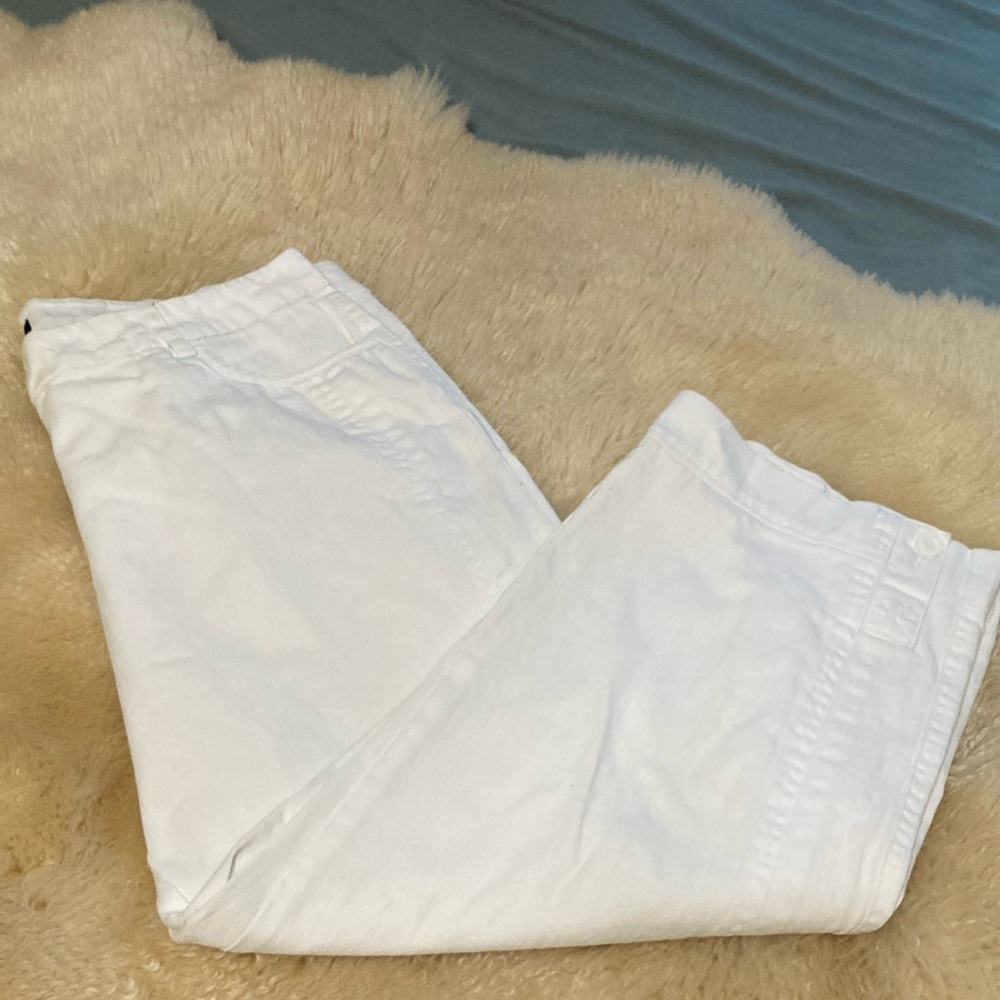 White denim capris size 12